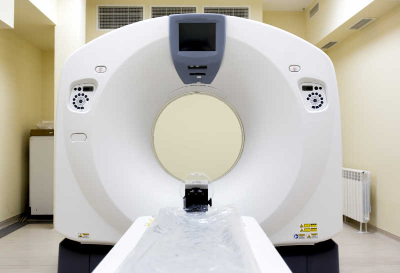 临床上的白色医用CT扫描仪
