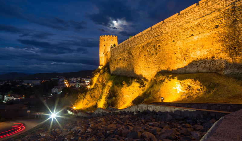 拉巴特城堡的夜景
