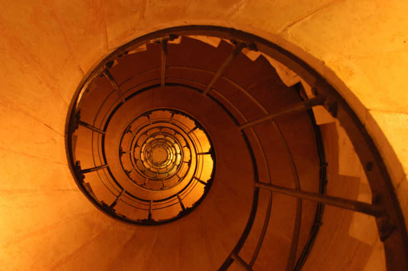 螺旋形的楼梯