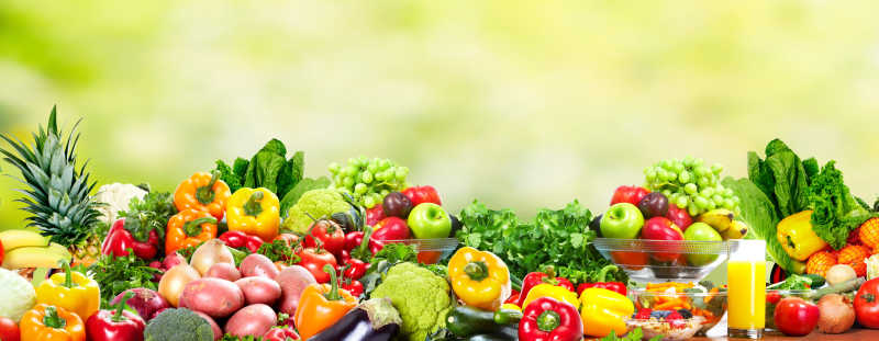 新鲜的水果和有机蔬菜