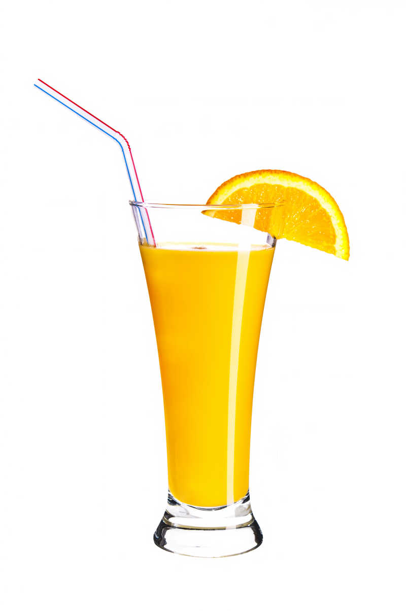 白色背景下味道鲜美的橙子汁