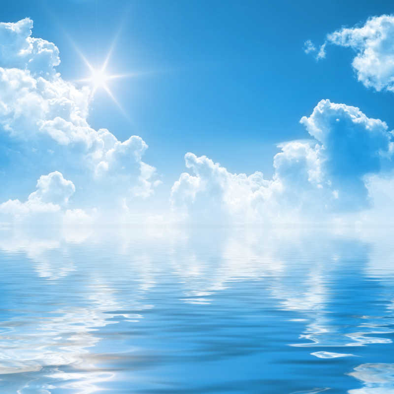蓝天白云和水的背景