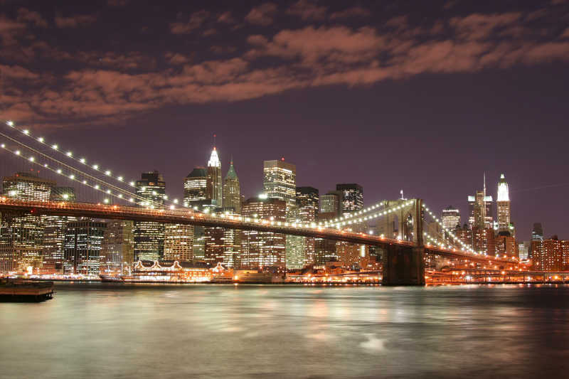 夜间布鲁克林大桥