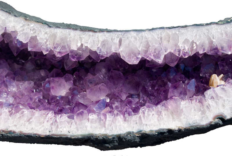 矿石里的紫水晶