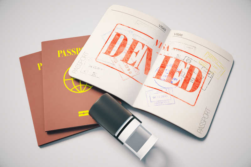 被拒签的红色护照