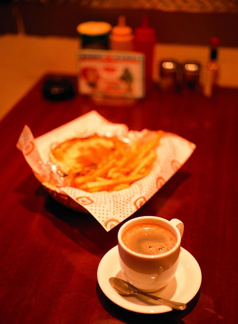 咖啡馆里的咖啡和美食