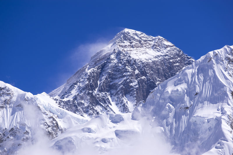 雪山山顶