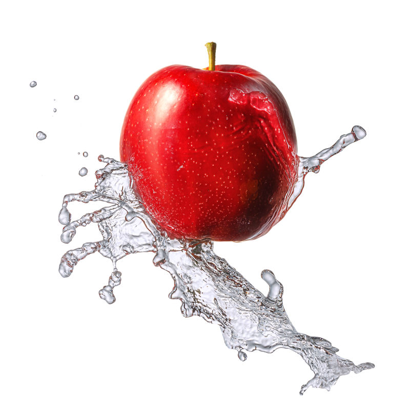 飞溅的水和红苹果