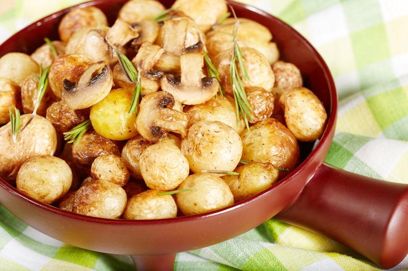 美味的土豆蘑菇
