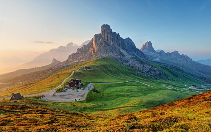 美丽的阿尔卑斯山自然风景