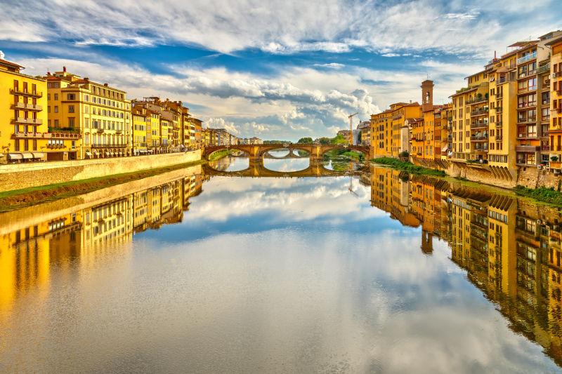 美丽的佛罗伦萨Arno河