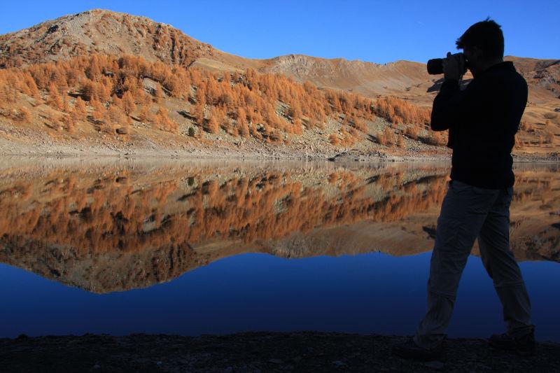 中国的影子在红色悬崖沙漠保护区