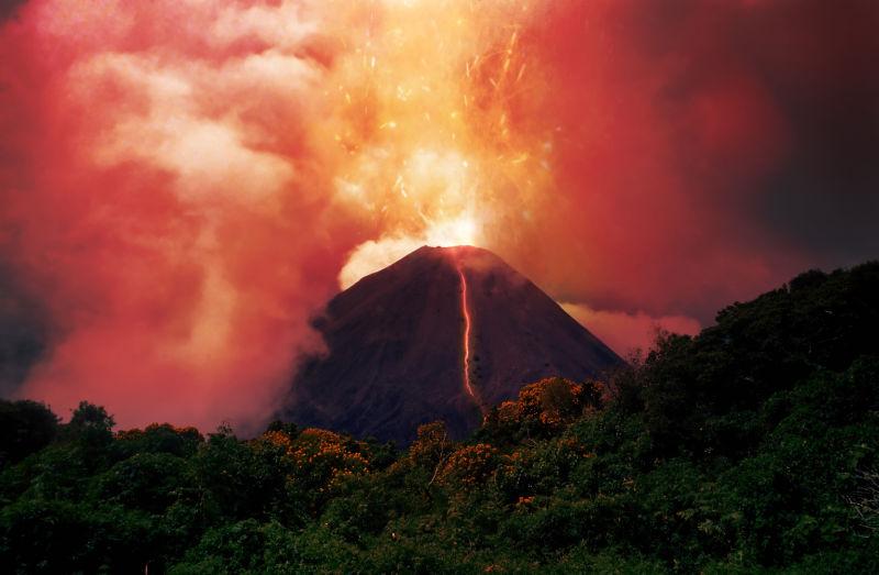 夜间火山爆发