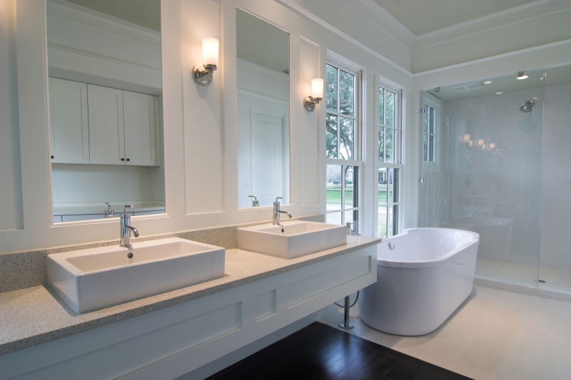 白色豪华浴室现代装修设计