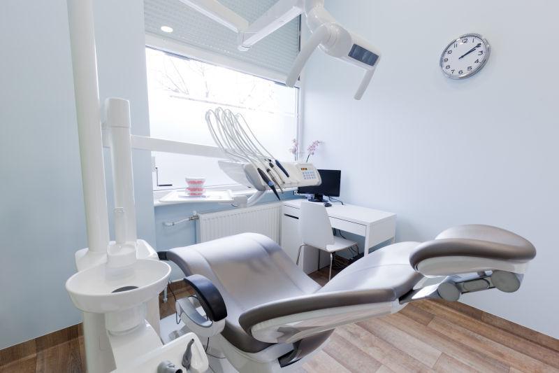 牙医诊所的牙科设备