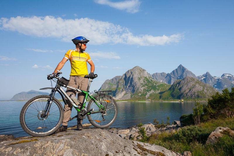 挪威骑车风景如画