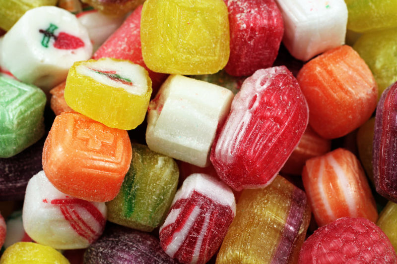 各种不同状态颜色多样的糖果