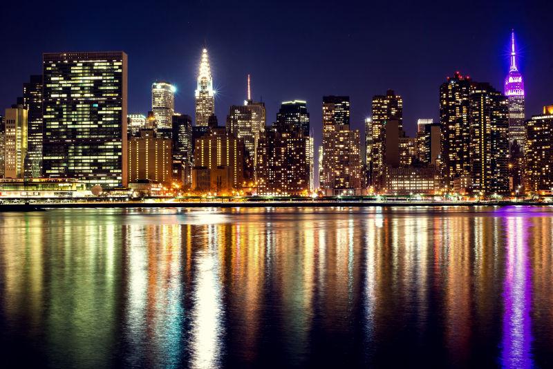 夜间美丽的纽约市中心区