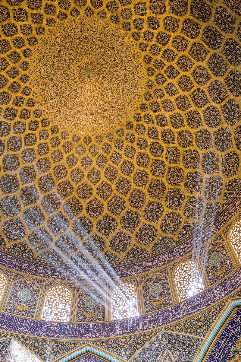 黄色清真寺天花板