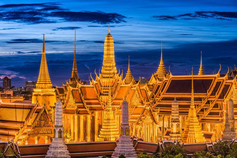 泰国曼谷的佛法寺和大皇宫建筑