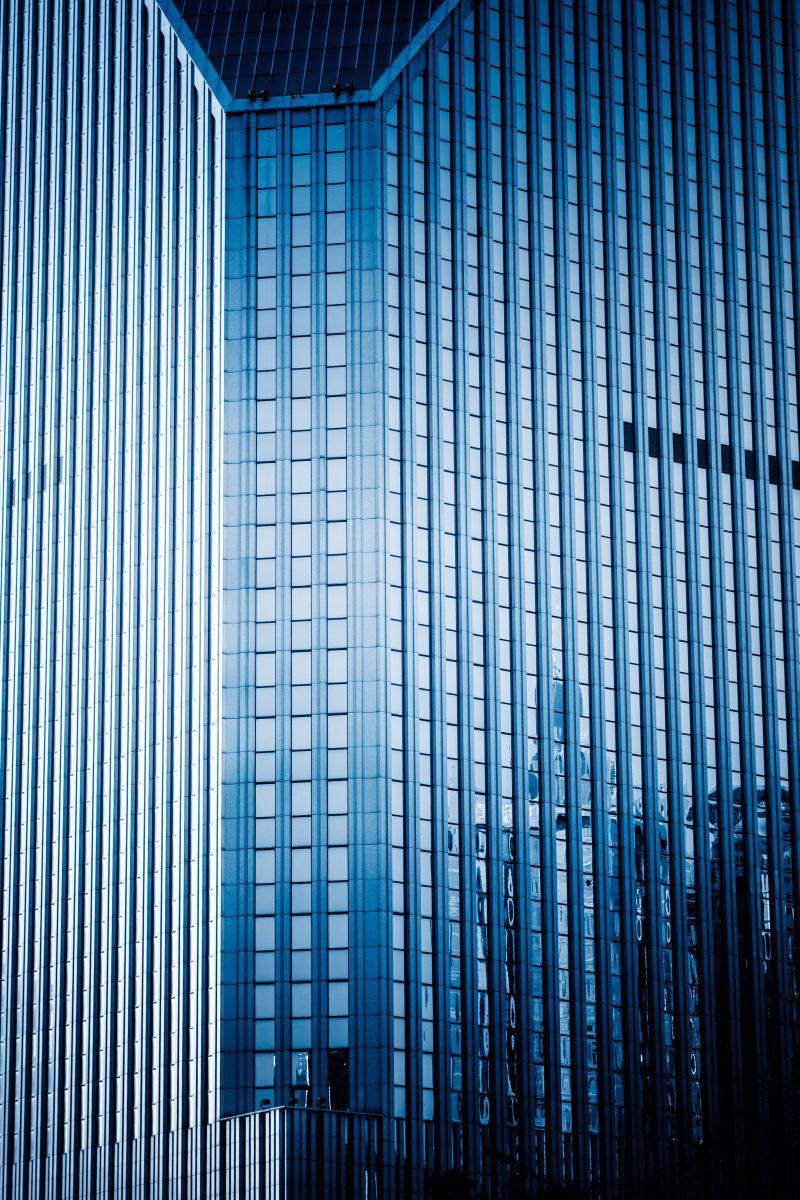 蓝色的高楼大厦