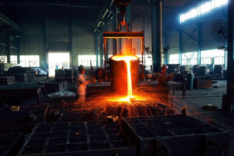 钢铁冶炼厂平炉车间液态金属的浇注