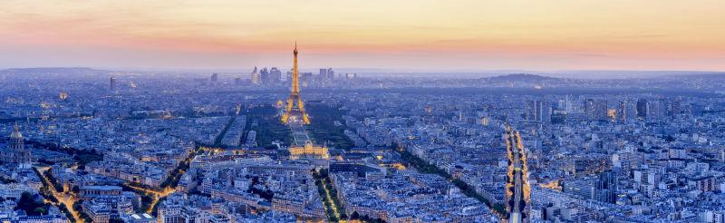 鸟瞰巴黎城市的埃菲尔铁塔风景