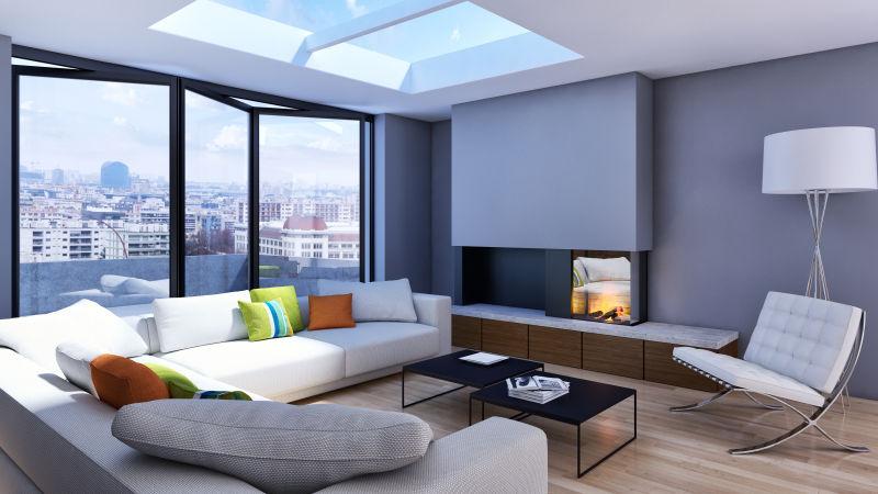 白色沙发和天窗的视野宽广的客厅设计