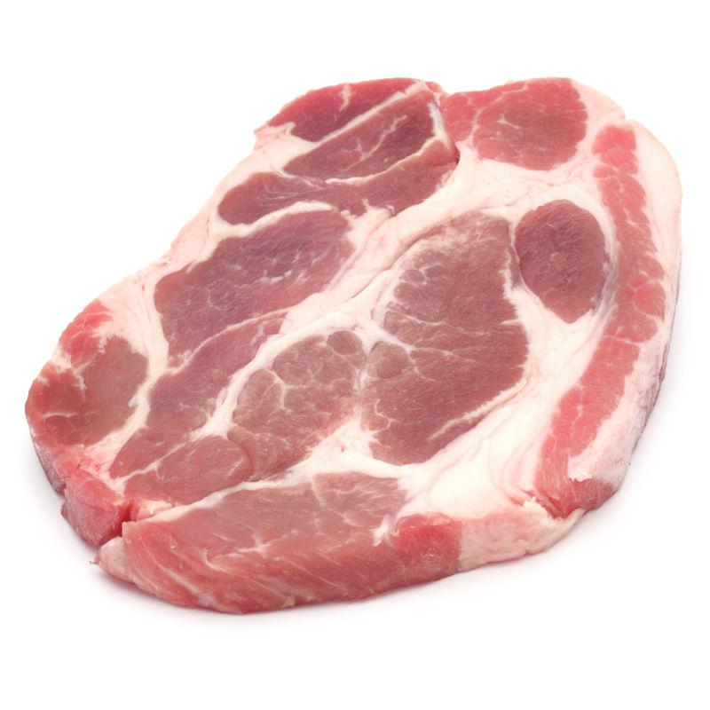 白色背景的生猪肉