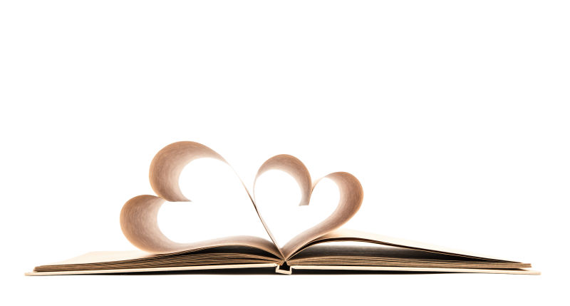 白背景一本书的扉页上两个心形