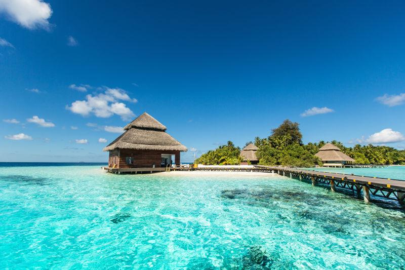 热带小岛上的度假屋
