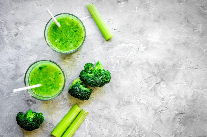 绿色蔬菜冰沙