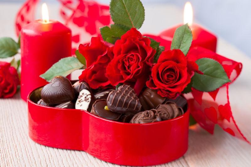 情人节的玫瑰花与巧克力糖果