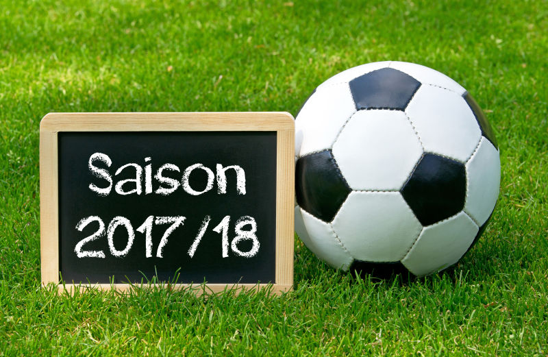 fuball 2017—2018年足球赛季kreidetafel草坪