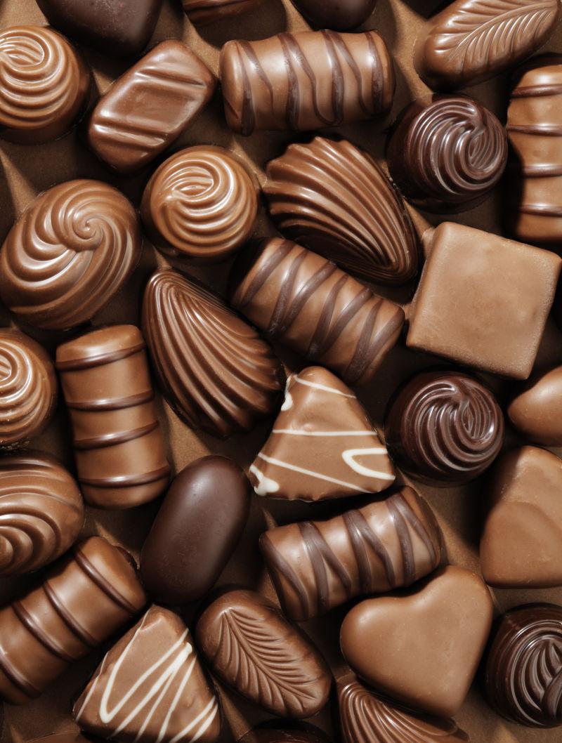 各种造型的巧克力块