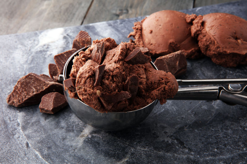 巧克力味冰淇淋球