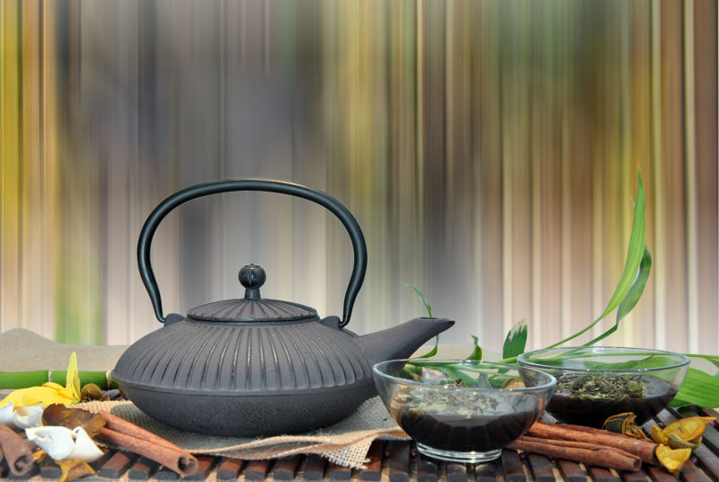 黑色中国风的茶壶