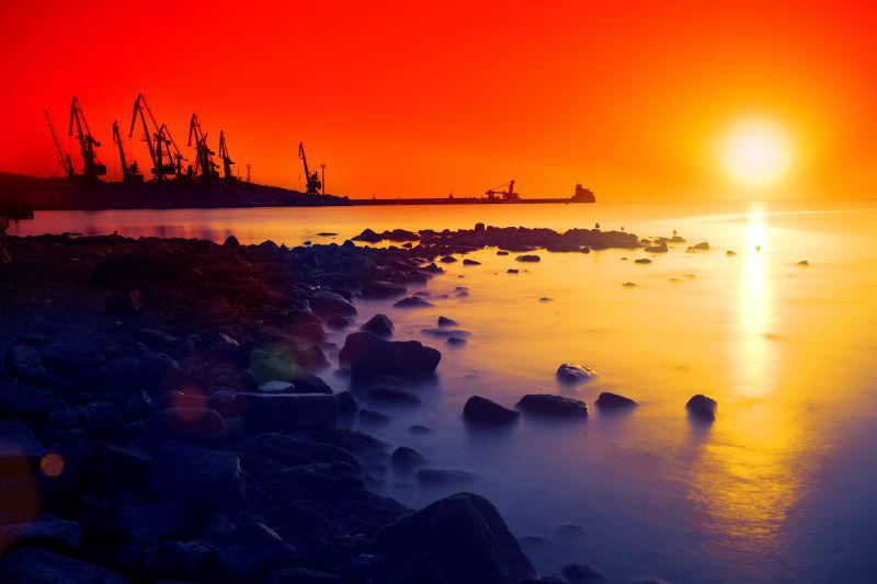 石滩红色日落美景