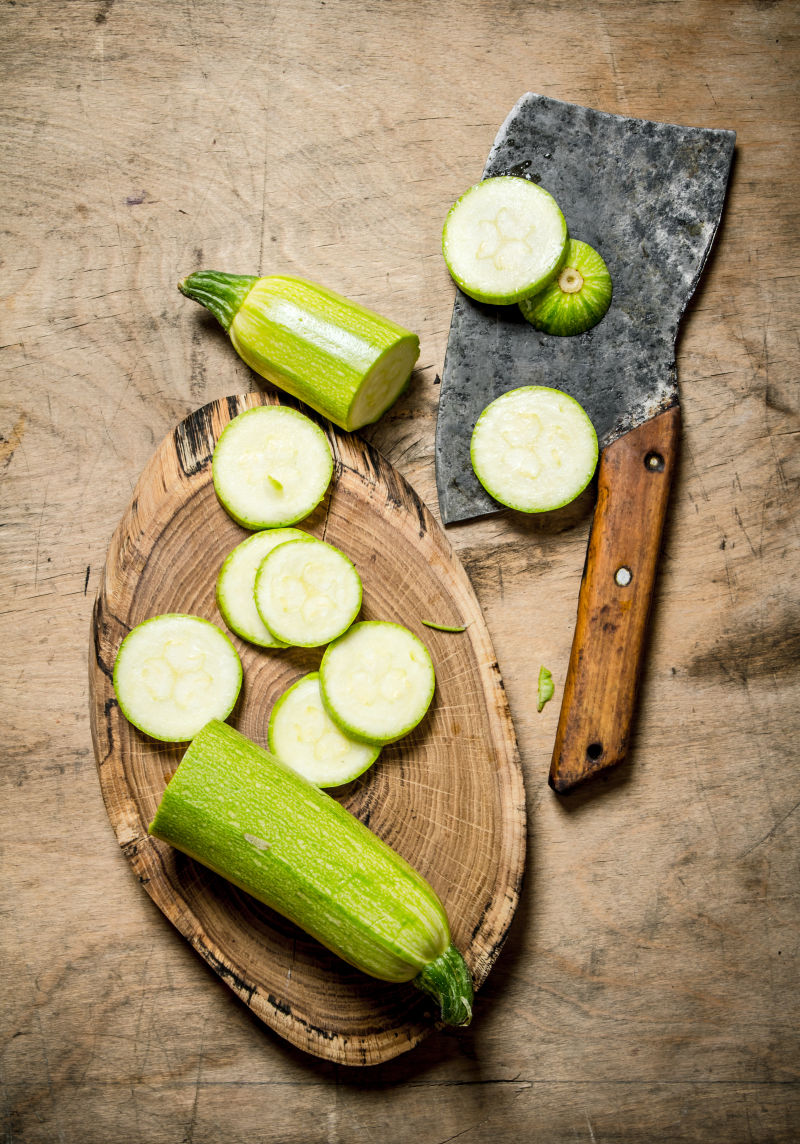 黄瓜与菜刀