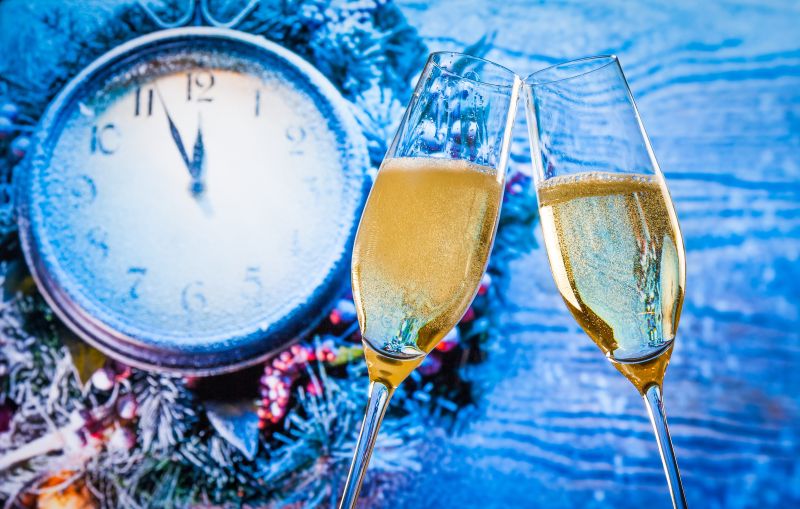 庆祝新年的香槟酒