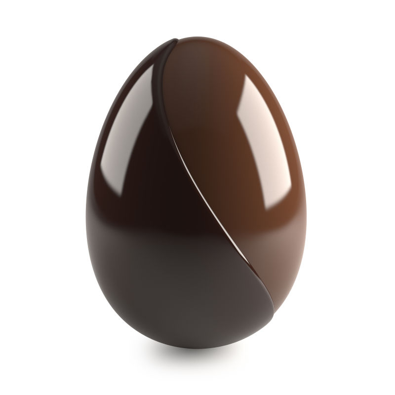 白色背景中的巧克力复活节彩蛋
