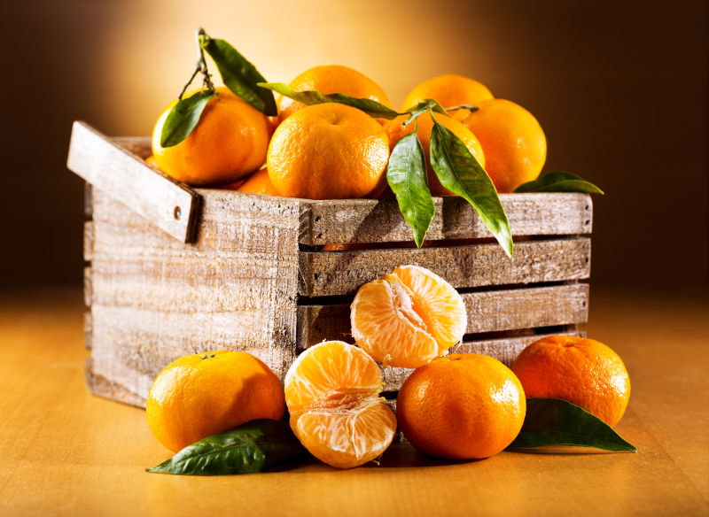 一筐的橘子