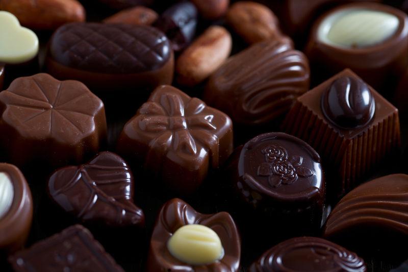 各种花样的巧克力糖果