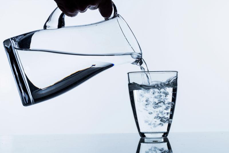 水壶玻璃和水