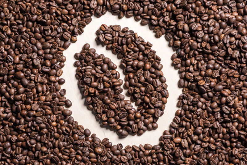 咖啡桌上咖啡豆的符号