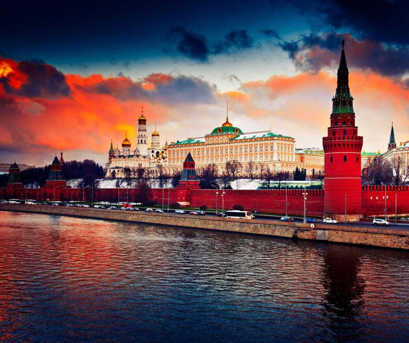 俄罗斯莫斯科的冬季红日落