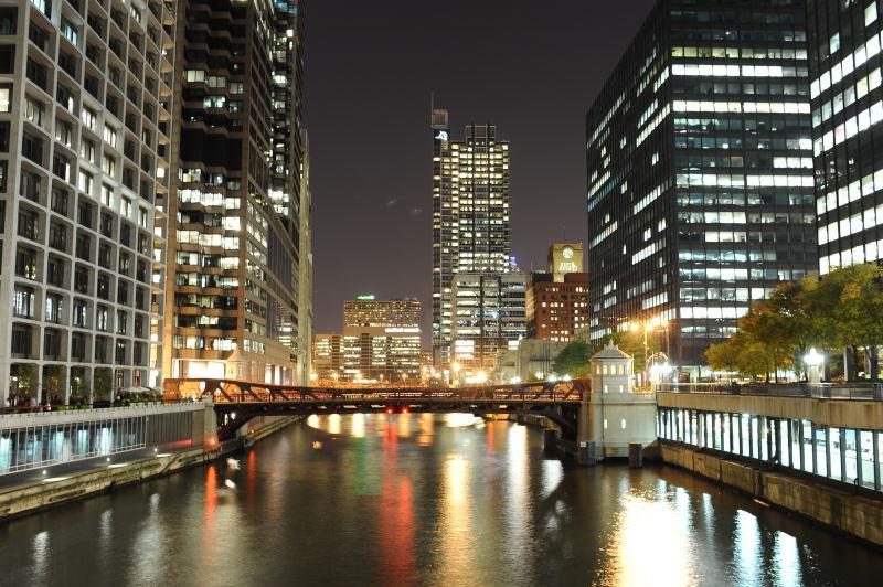 芝加哥市中心夜间风景