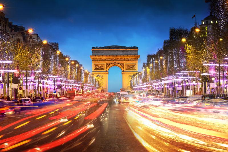 夕阳下的巴黎凯旋门