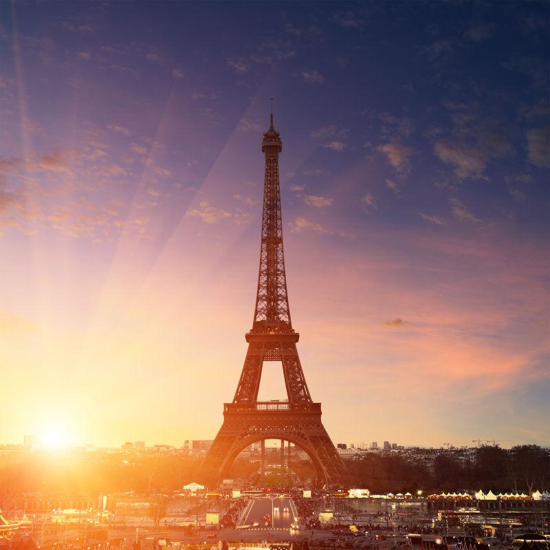 日落时分的巴黎城市景观