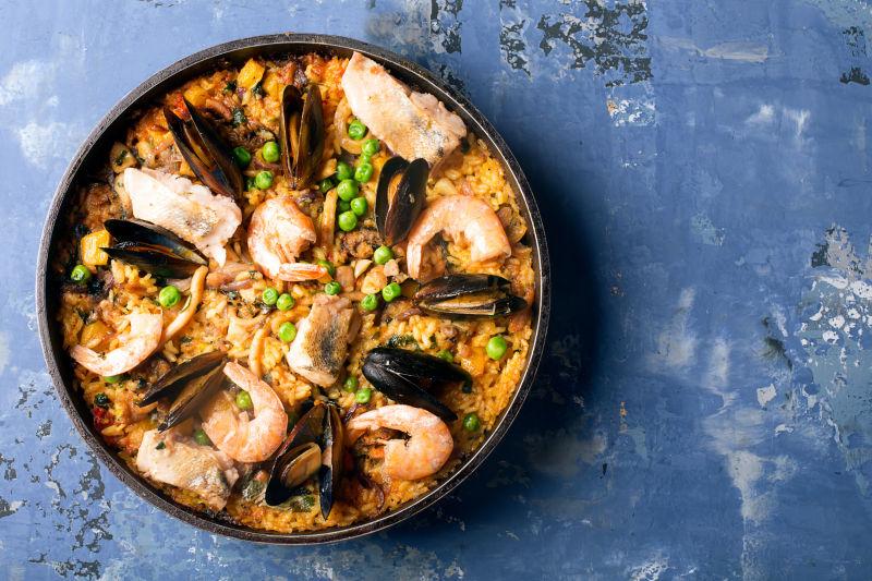 传统西班牙海鲜锅海鲜饭
